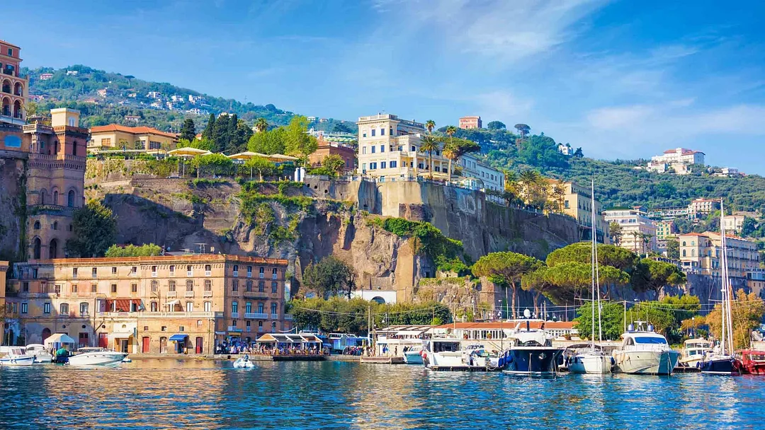 Neapolitan Treasures: Caserta, Sorrento & Amalfi