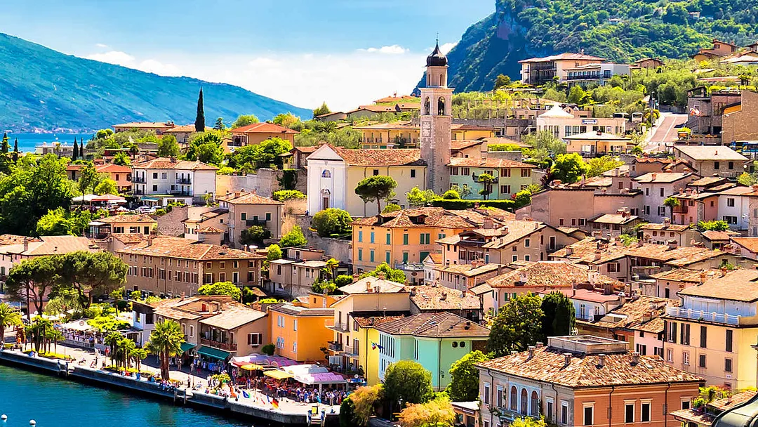Escorted No Fly Lakes And Mountains Of Italy With Lake Garda, Dolomites And Cruise From Rome To Southampton By Princess Cruises