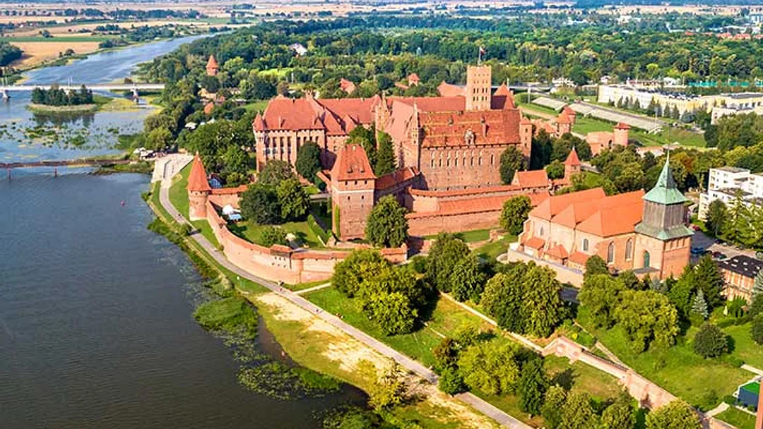 Castles & Cultures of the Baltic