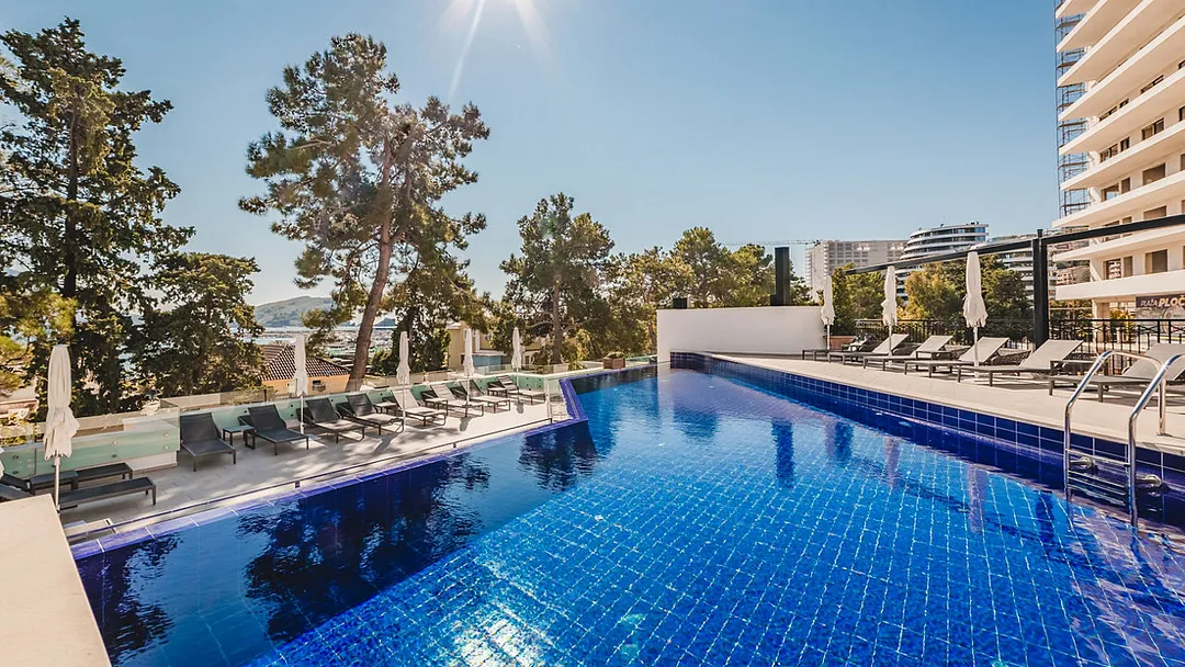 4* Crowne Plaza Budva