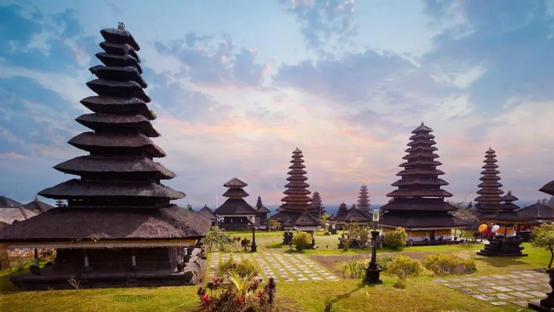 Bali & Gili Highlights: Beaches, Culture, Nature & Islands
