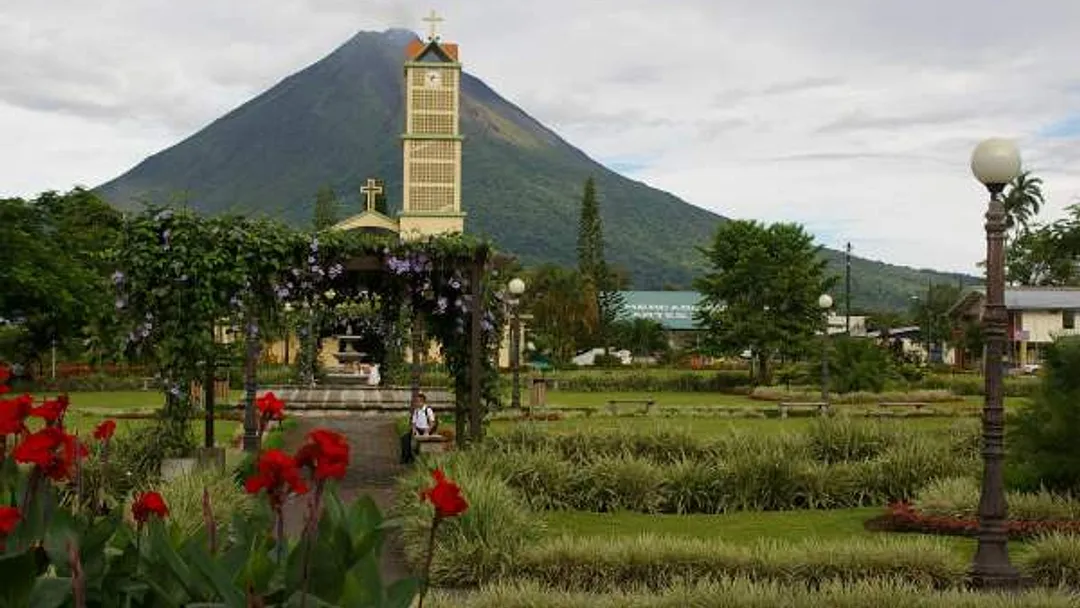 Treasures of Costa Rica: Rainforests, Volcanoes, Wildlife, Beaches & Culture