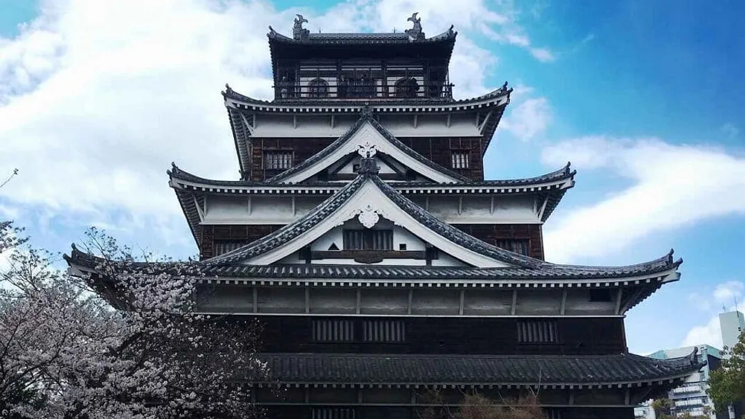 The Colours of Japan: Culture, Temples, Landscapes & Traditions