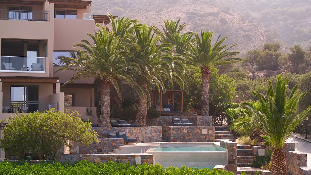 Paralos Irini Mare, Crete