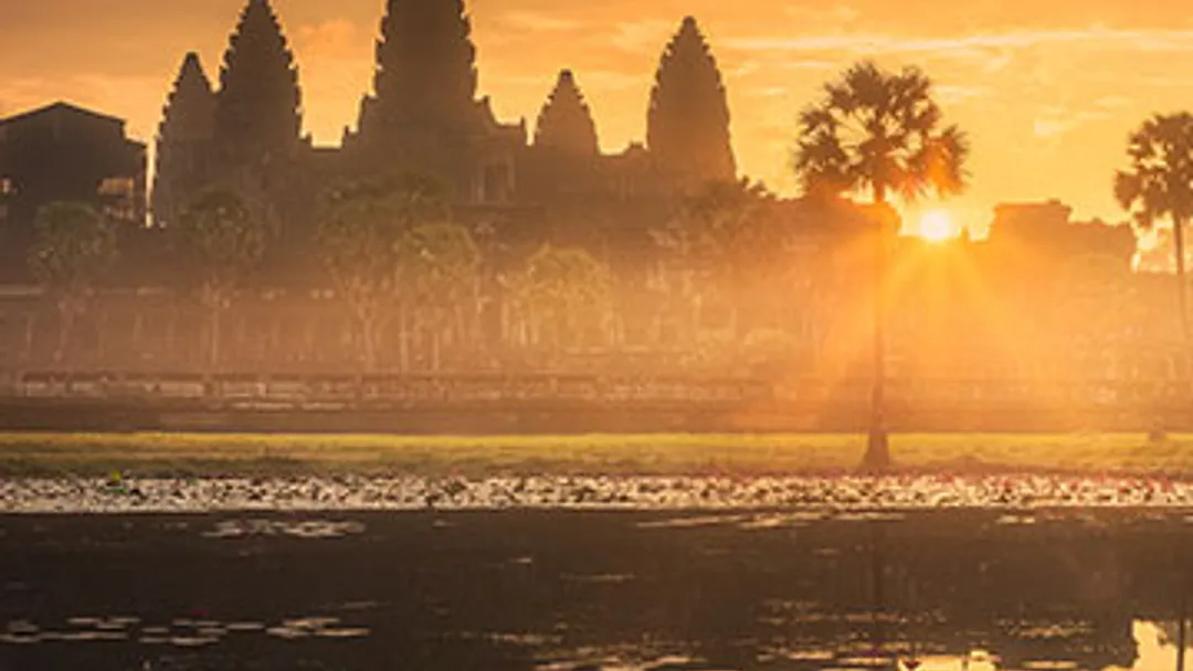 Asia Combination Cruise: Bangkok, Ha Long Bay & Hong Kong by Azamara