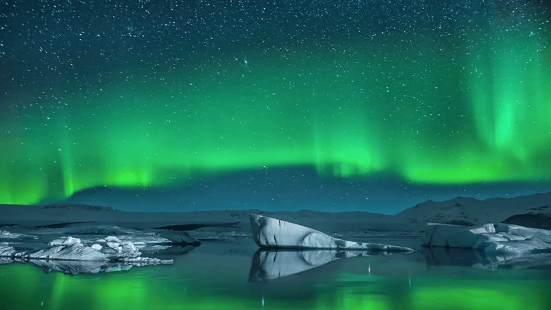 Northern Lights cruise from Greenland to Canada