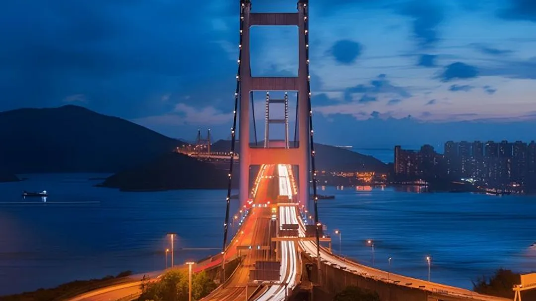  Hong Kong & Singapore with All-Inclusive Southeast Asia Cruise – 18 Nights