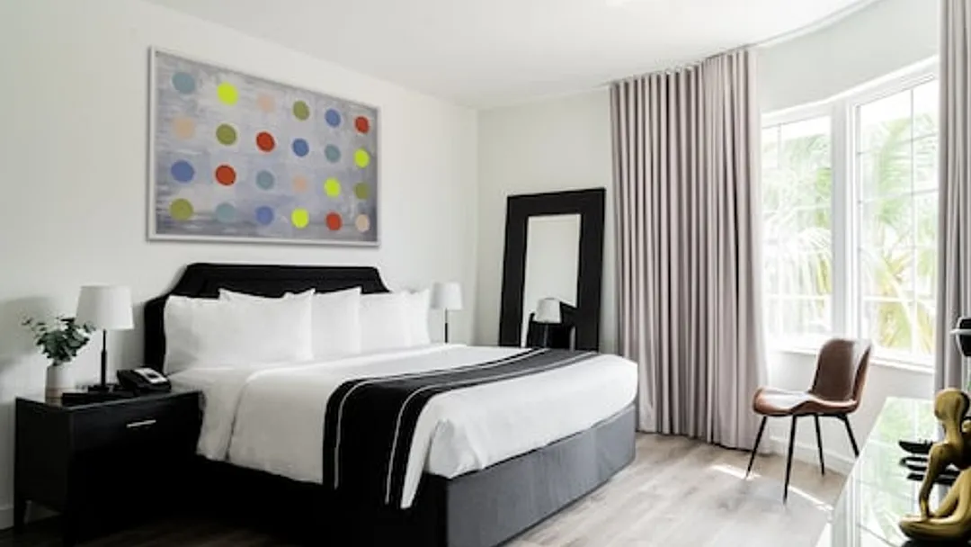  3* Essex House By Clevelander