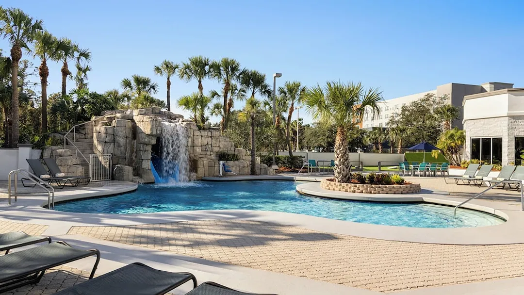  3* Crowne Plaza Orlando - Lake Buena Vista  by IHG