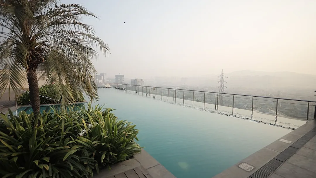  4* Holiday Inn Mumbai International Airport by IHG