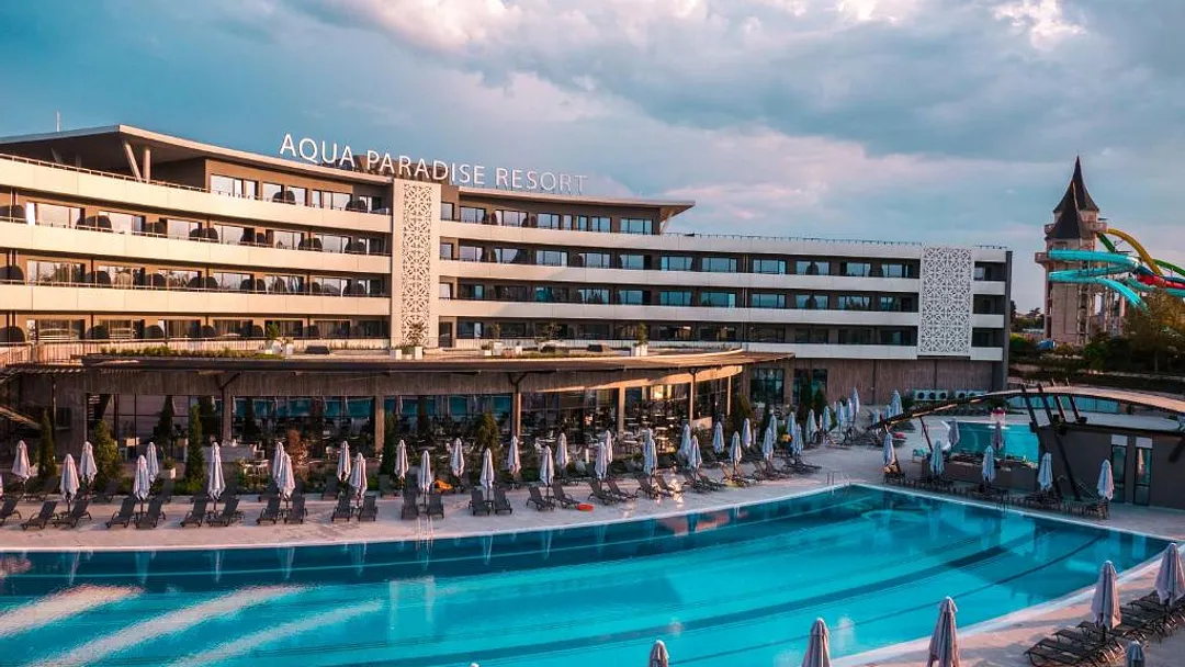  4* Aqua Paradise Resort & Aqua Park