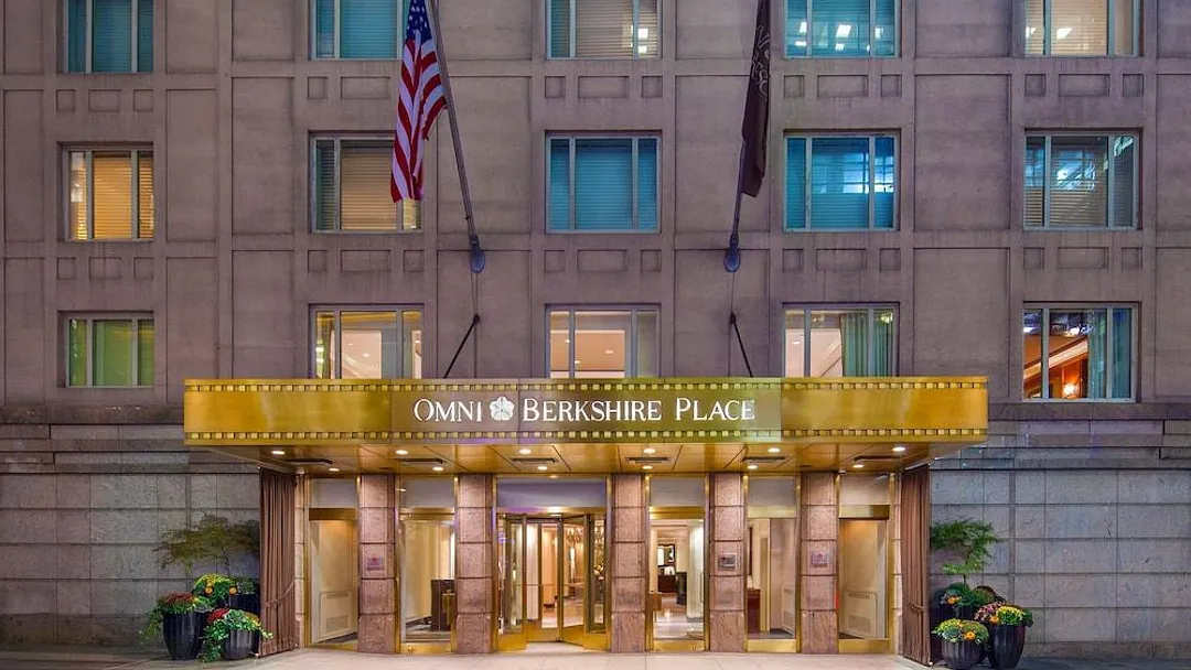  3* Omni Berkshire Place