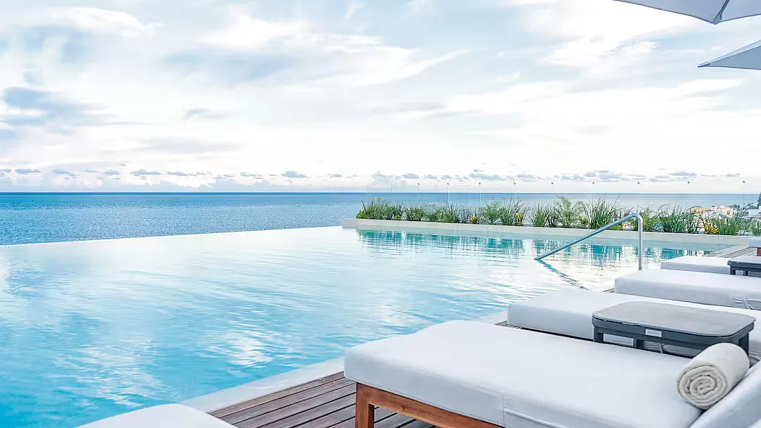 4.5* The Fives Oceanfront