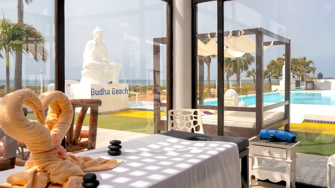 4* LIVVO Budha Beach Hotel