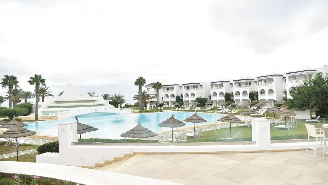 4* Royal Tulip Taj Sultan